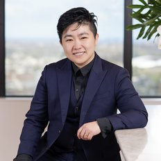 Jun Wu, Sales representative