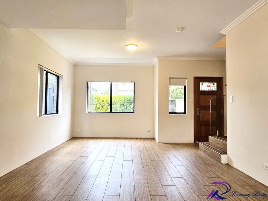 4 bedrooms Duplex in 18A Chauvel Street NORTH RYDE NSW, 2113