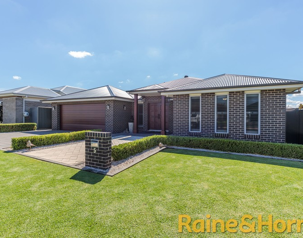 5 Wave Court, Dubbo NSW 2830