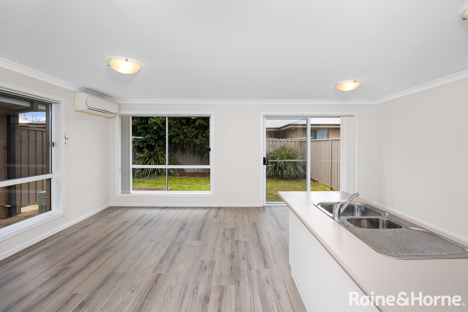 2/6-14 Mirrul Street, Glenfield Park NSW 2650, Image 1