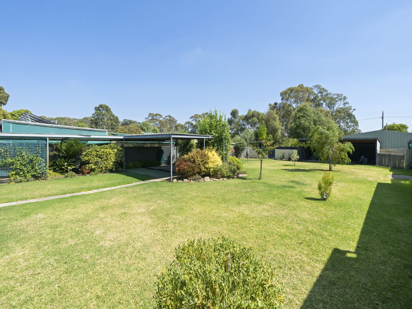 8 Palmer Avenue, Euroa VIC 3666, Image 2