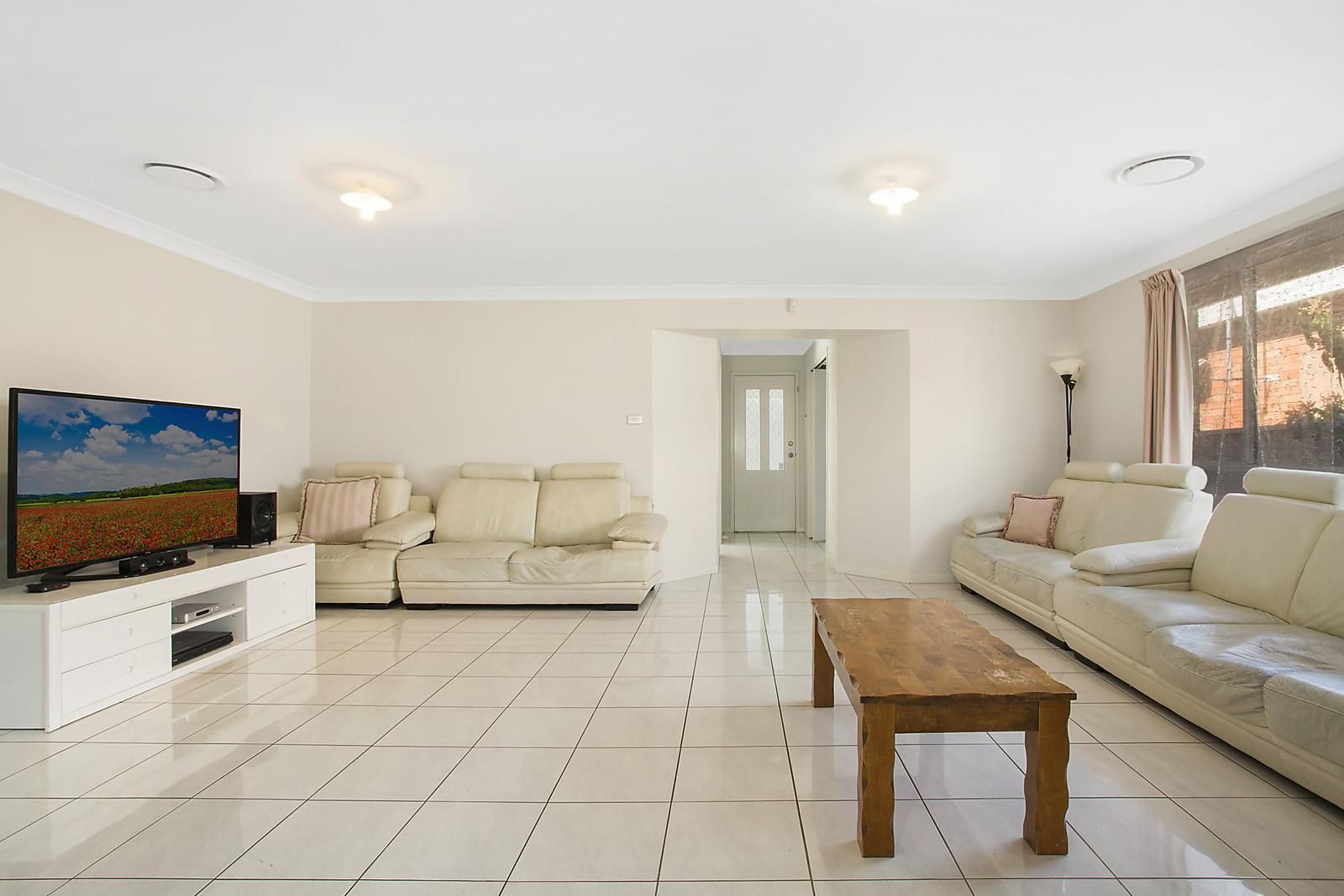 596 The Horsley Drive, Smithfield NSW 2164, Image 2