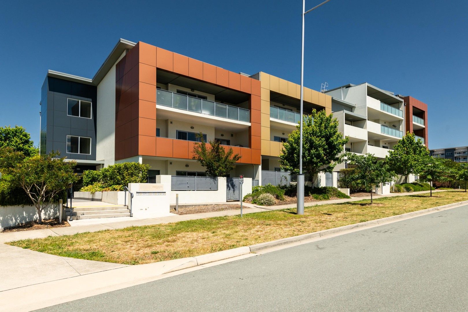 1 bedrooms Apartment / Unit / Flat in 69/25 John Gorton Drive WRIGHT ACT, 2611