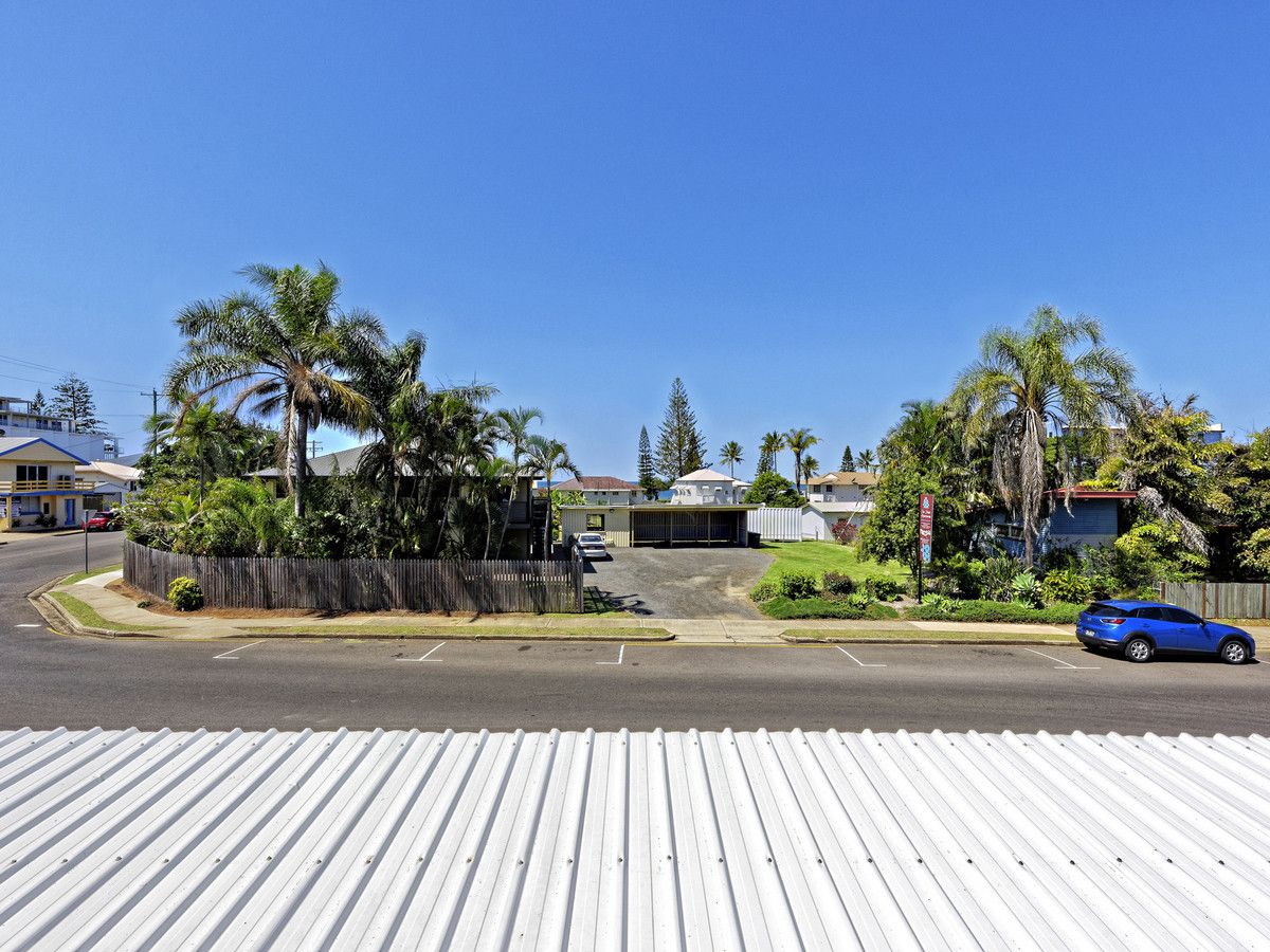 2/5 Whalley Street, Bargara QLD 4670, Image 2