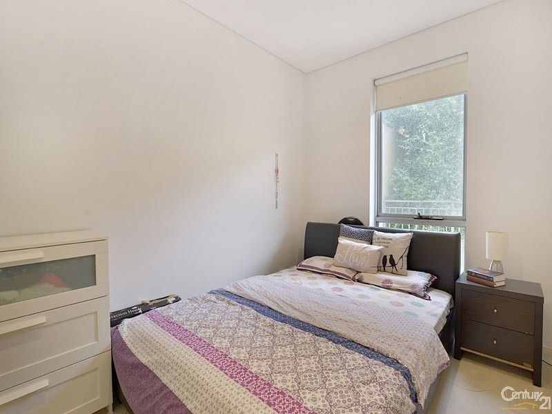 4/210 Normanby Road, Notting Hill VIC 3168, Image 2