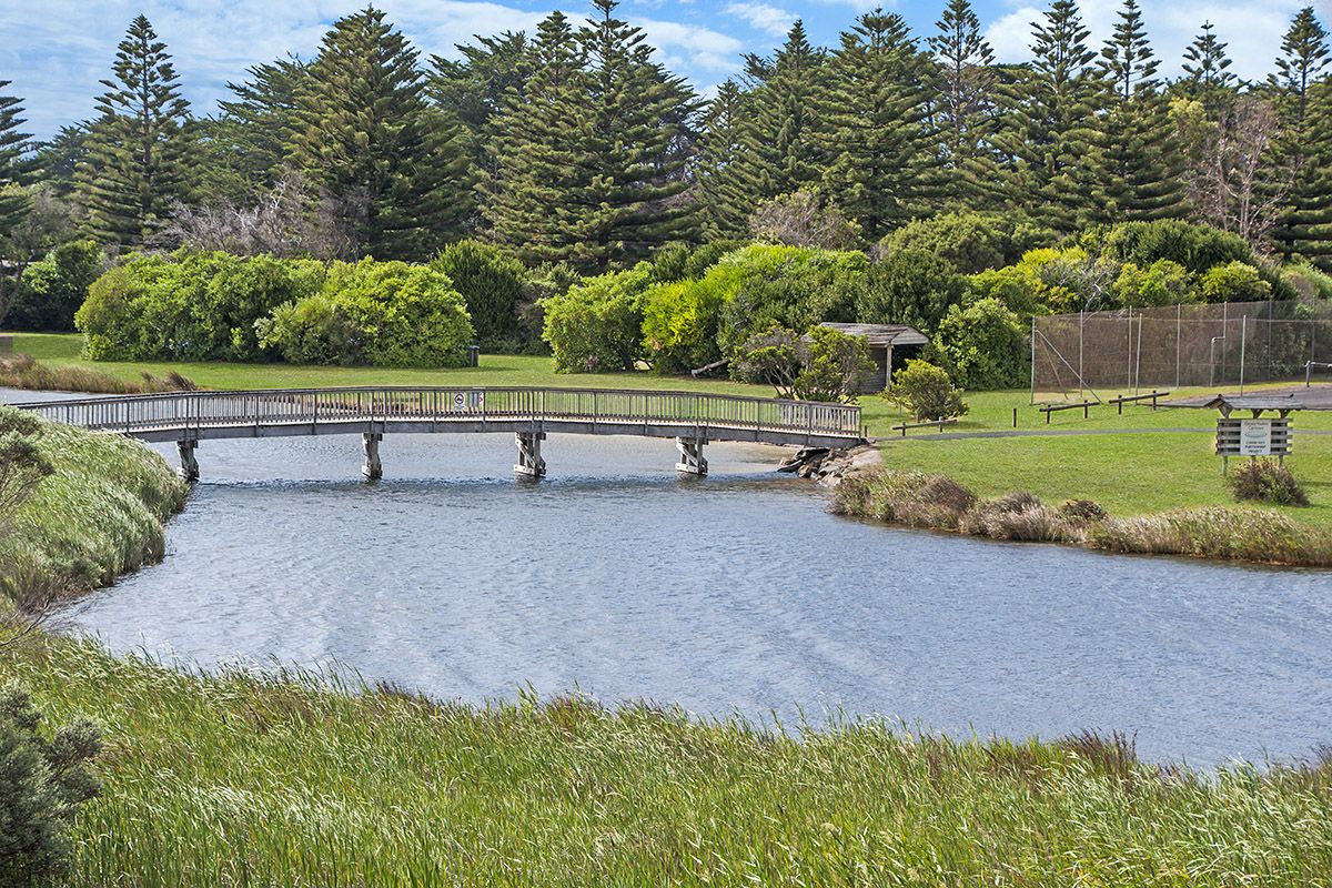 130 The Esplanade, Narrawong VIC 3285, Image 2