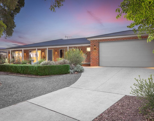 86 Hermitage Avenue, Mount Clear VIC 3350