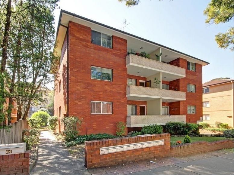 2 bedrooms Apartment / Unit / Flat in 3/32 St Georges Pde HURSTVILLE NSW, 2220