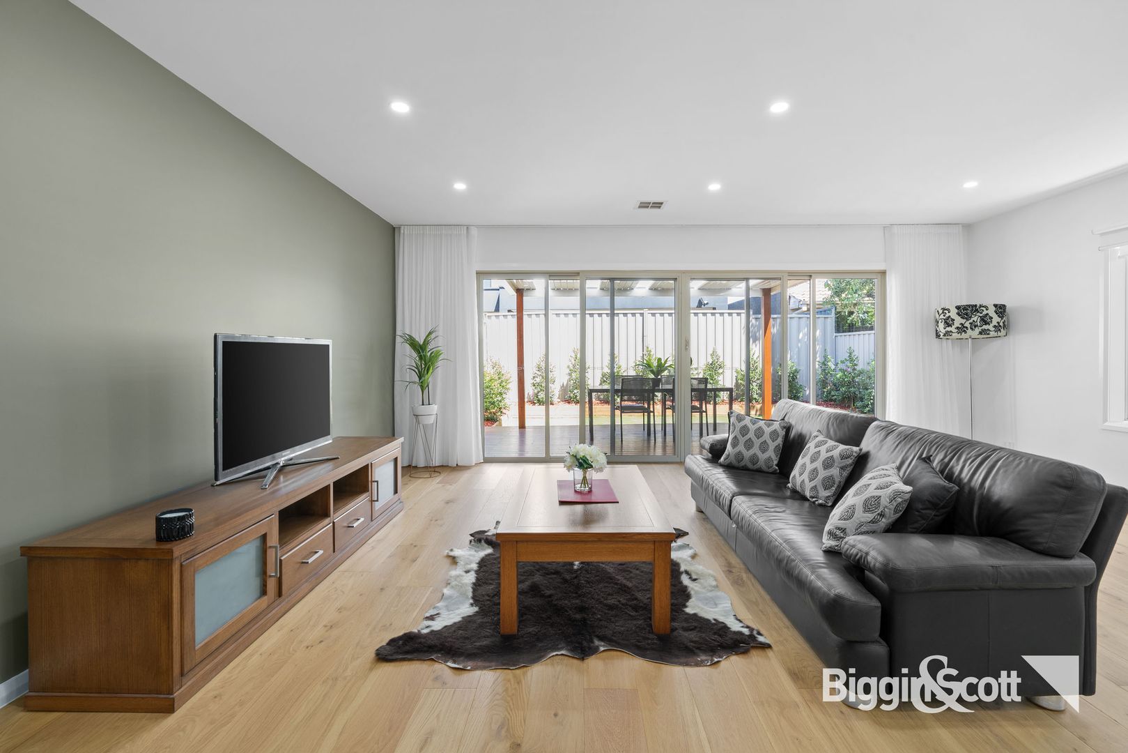 1/37 The Broadway, Altona North VIC 3025, Image 2