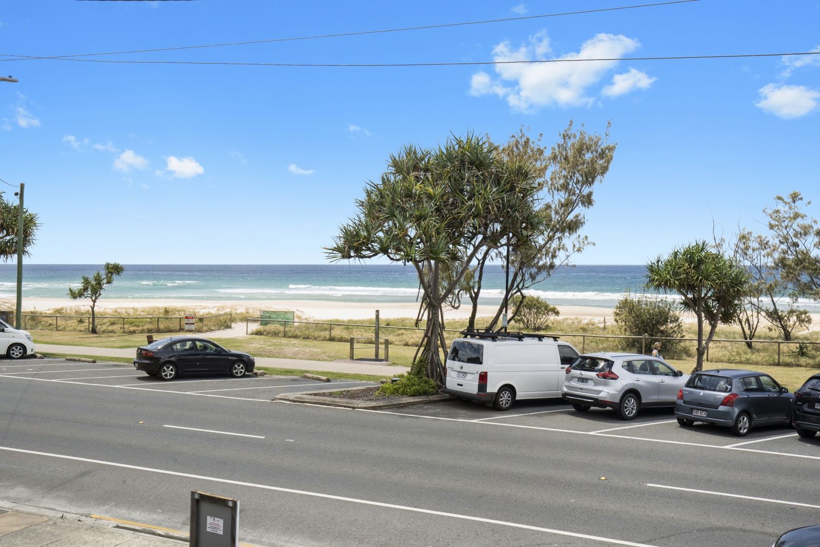 3-798-pacific-parade-currumbin-qld-4223-house-for-rent-600-domain