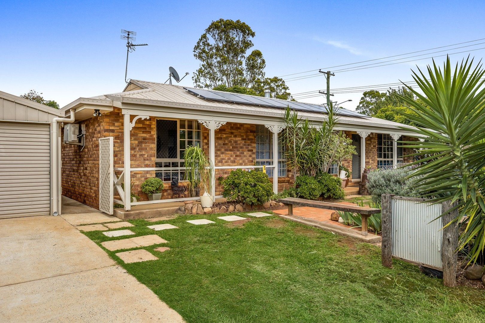 4 bedrooms House in 1 REISLING COURT WILSONTON HEIGHTS QLD, 4350