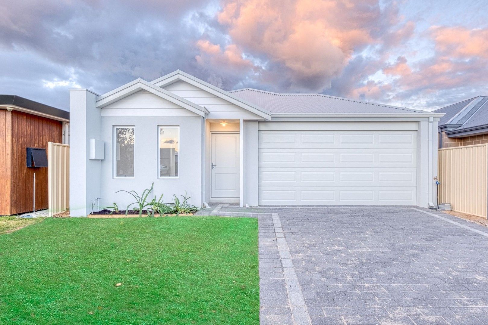 4 bedrooms House in 39 Diamante Boulevard DUNSBOROUGH WA, 6281