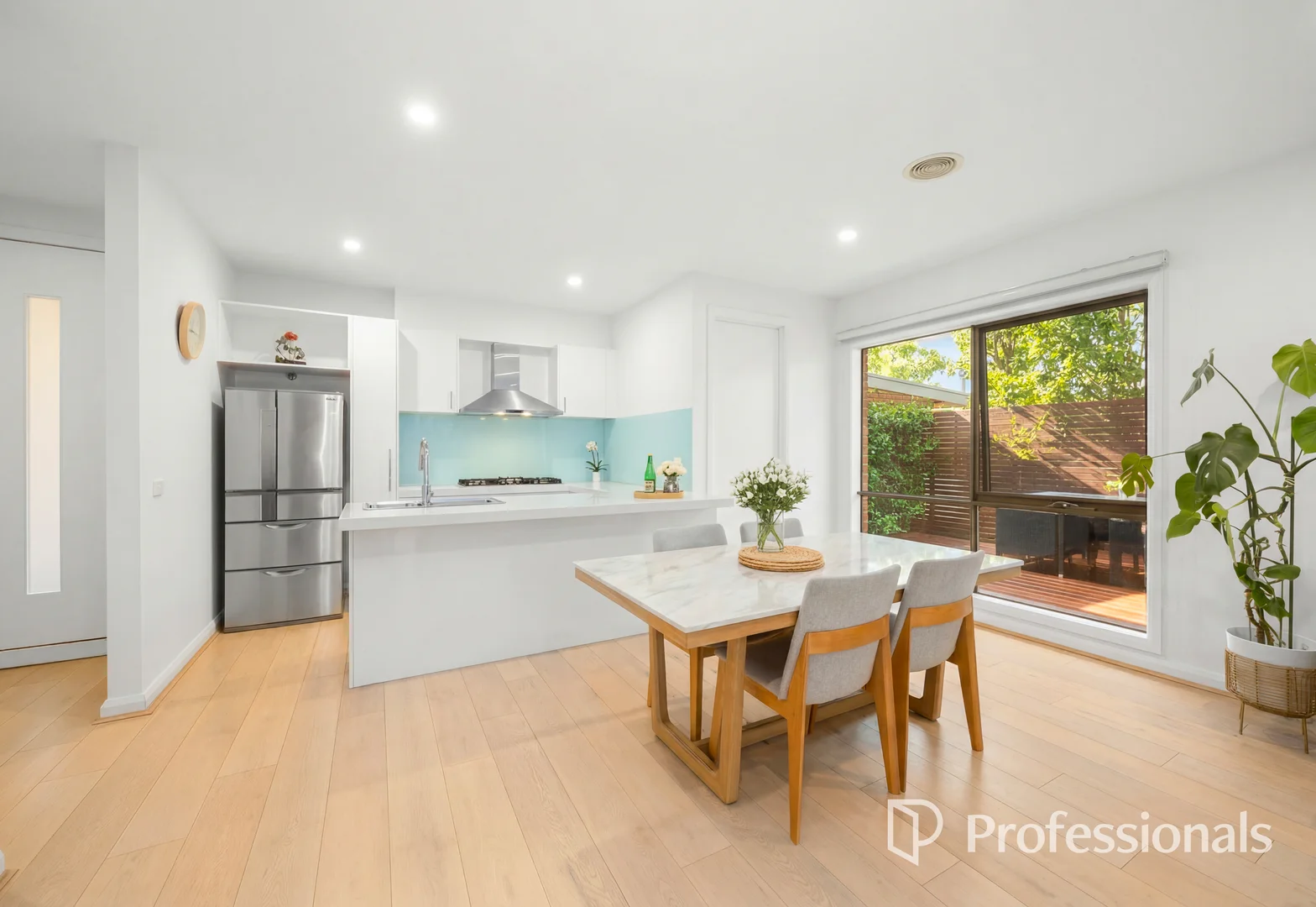 Additional image 3 of 2/7 Toinette Court, Doncaster East VIC 3109