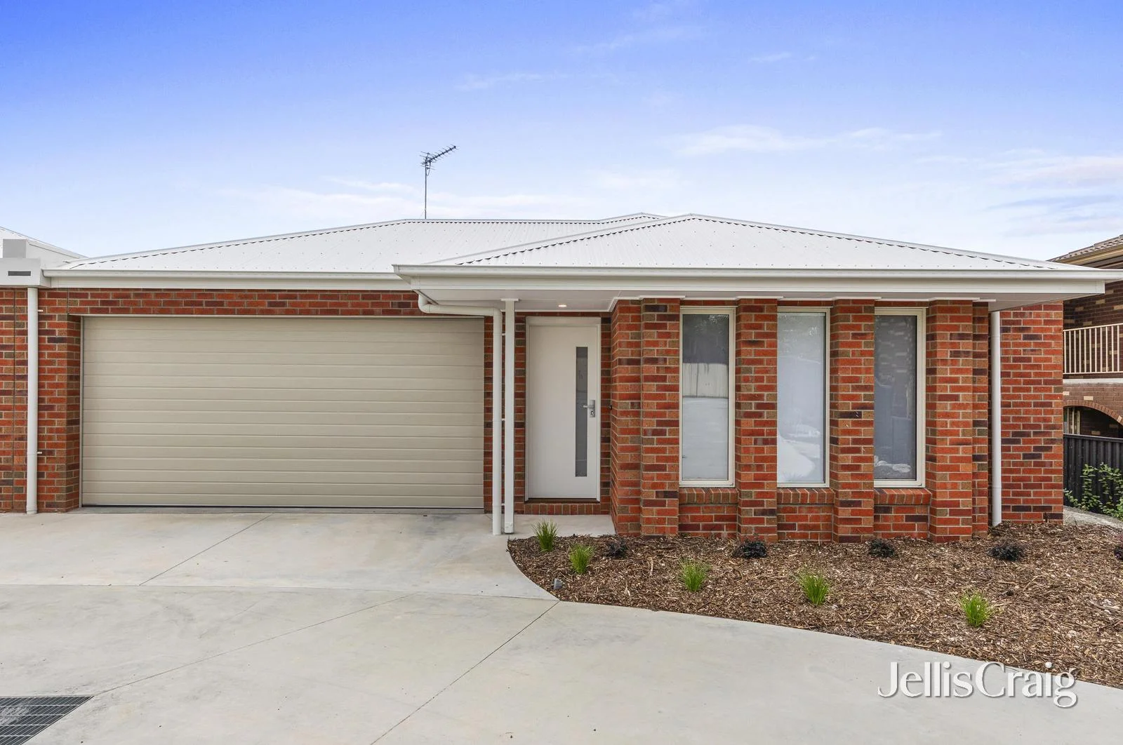 2 Miners Crescent, Ballarat East VIC 3350