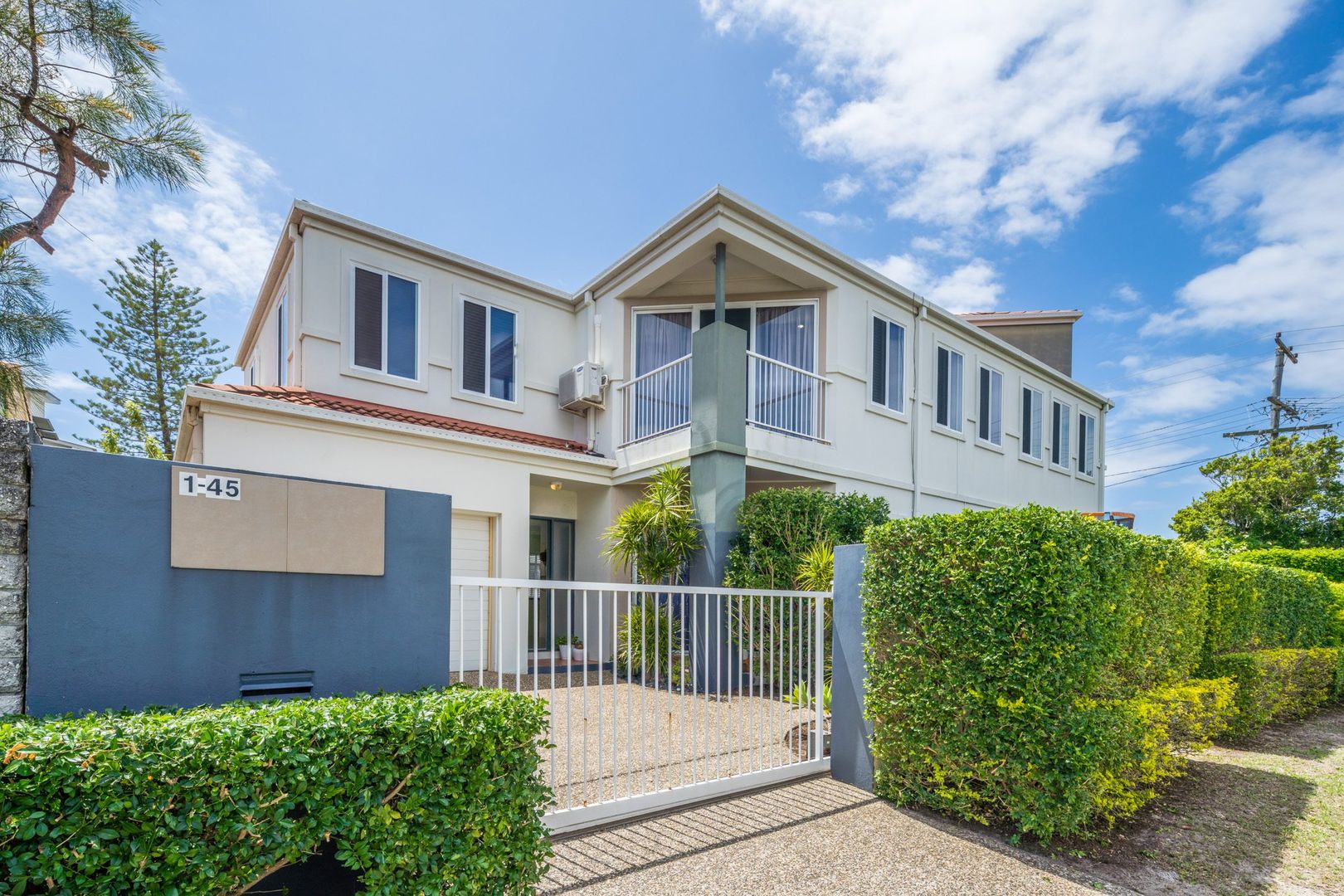 1/45 Surf Street, Mermaid Beach QLD 4218, Image 2