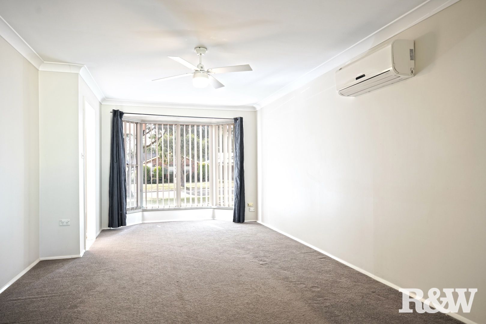 24 Shakespeare Drive, St Clair NSW 2759, Image 2