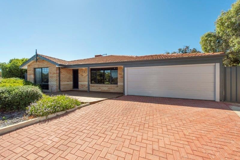 4 bedrooms House in 8 Taki Place SECRET HARBOUR WA, 6173