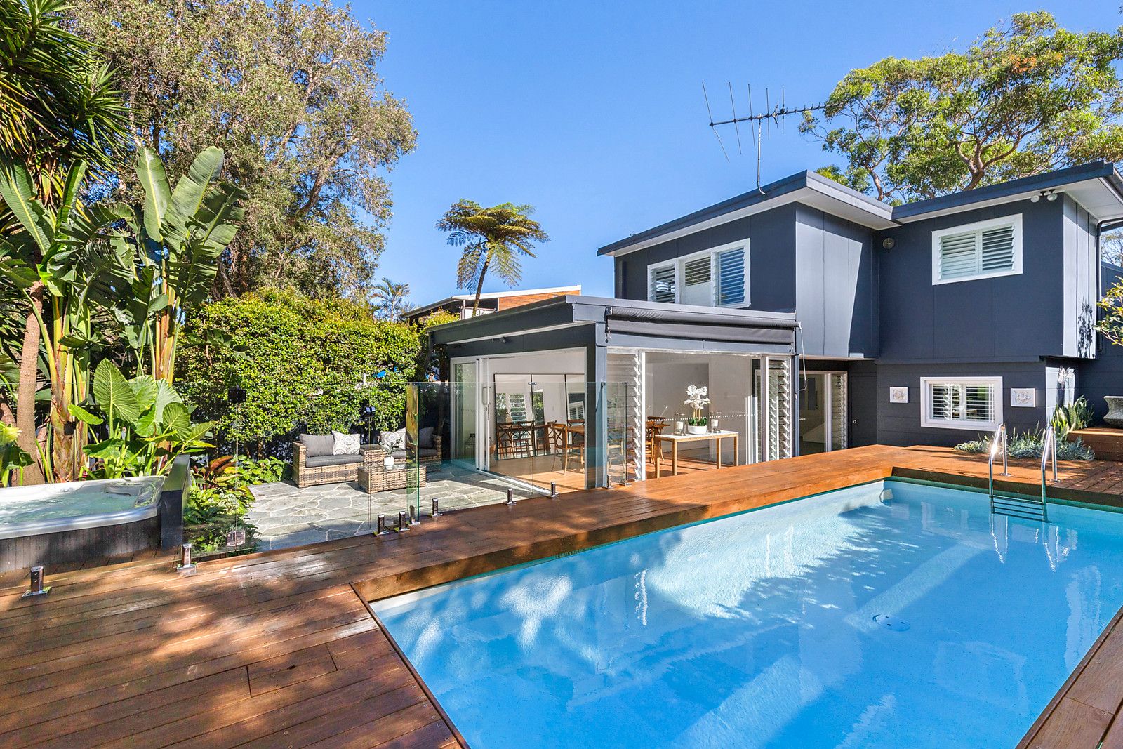 37 Stirgess Avenue, Curl Curl NSW 2096, Image 1