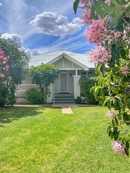 2 bedrooms House in 14 Elgin Street FORBES NSW, 2871