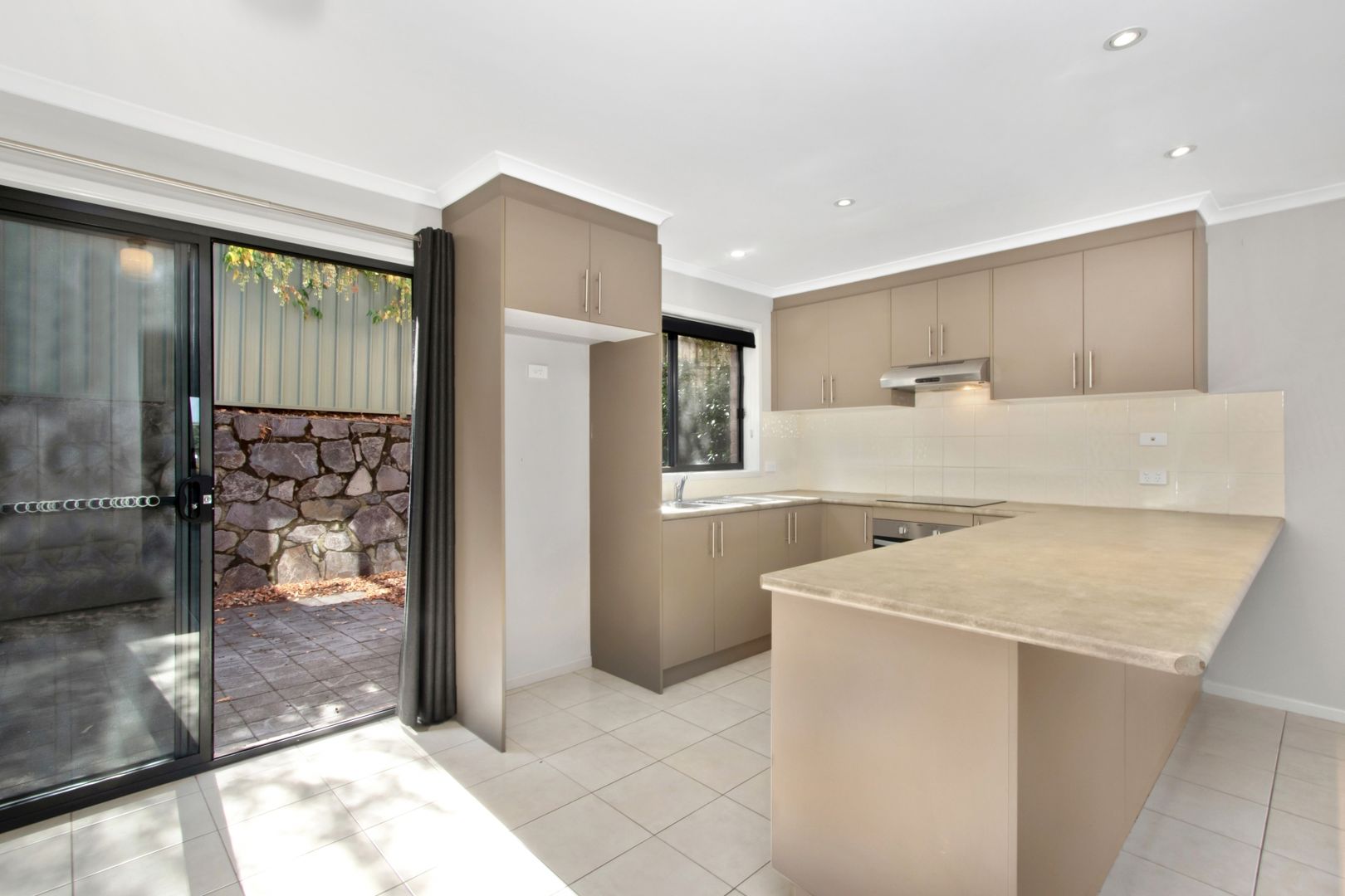 9/24-26 Demestre Street, Yass NSW 2582, Image 2