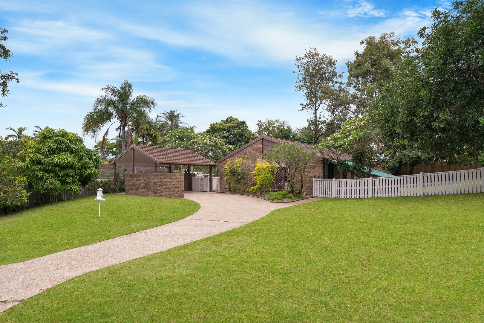 3 bedrooms House in 23 Anchusa Street BELLBOWRIE QLD, 4070