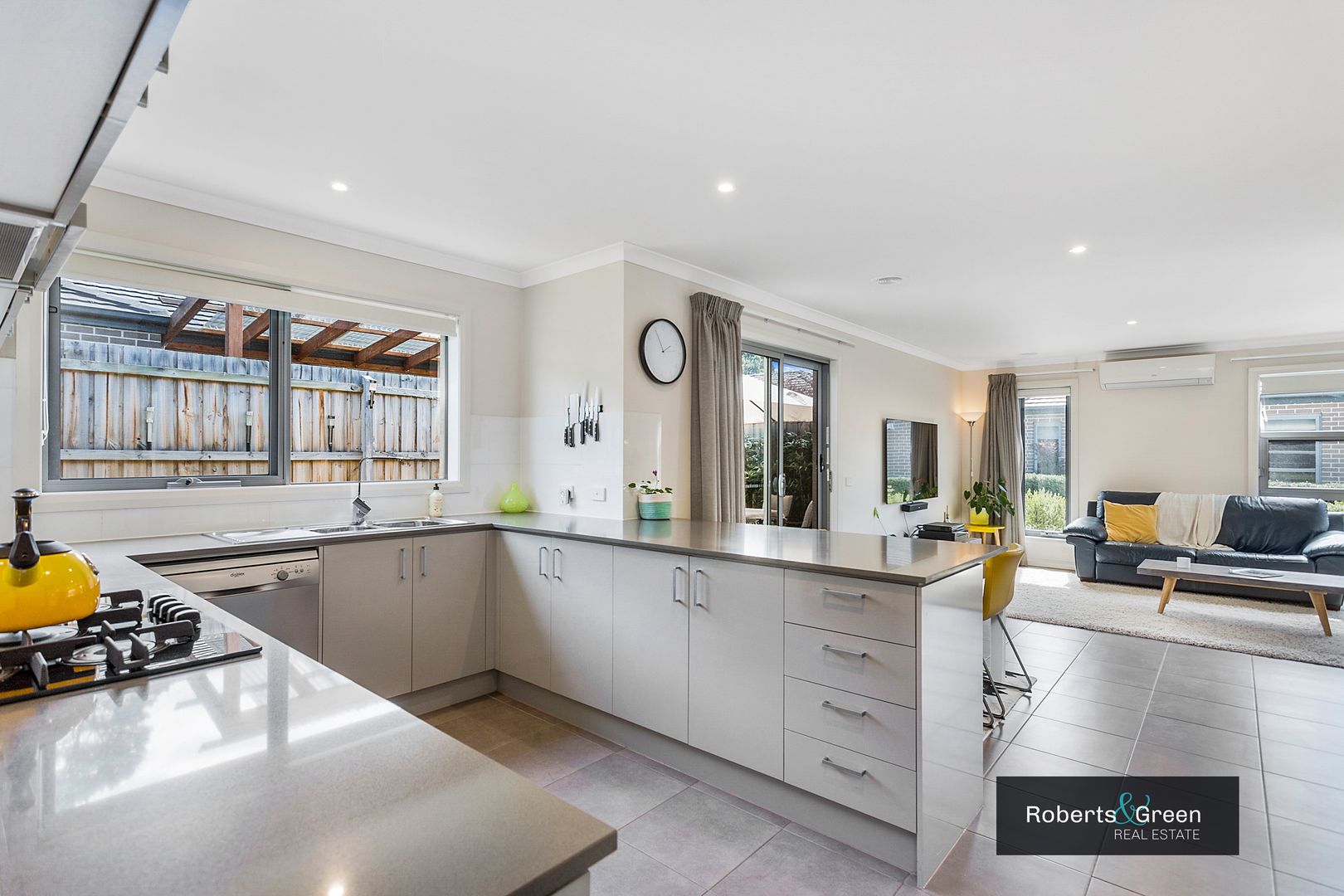 2/75 Hendersons Road, Bittern VIC 3918, Image 2