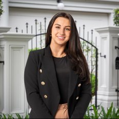 Shayla Azzopardi, Property manager