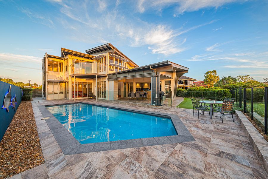 27 Seaside Drive, Banksia Beach QLD 4507, Image 2