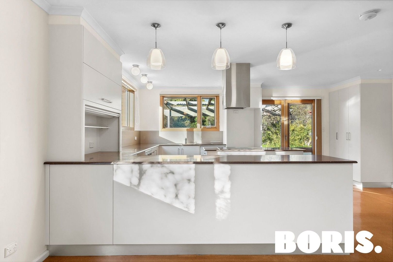 4 bedrooms House in 10 Frencham Street DOWNER ACT, 2602