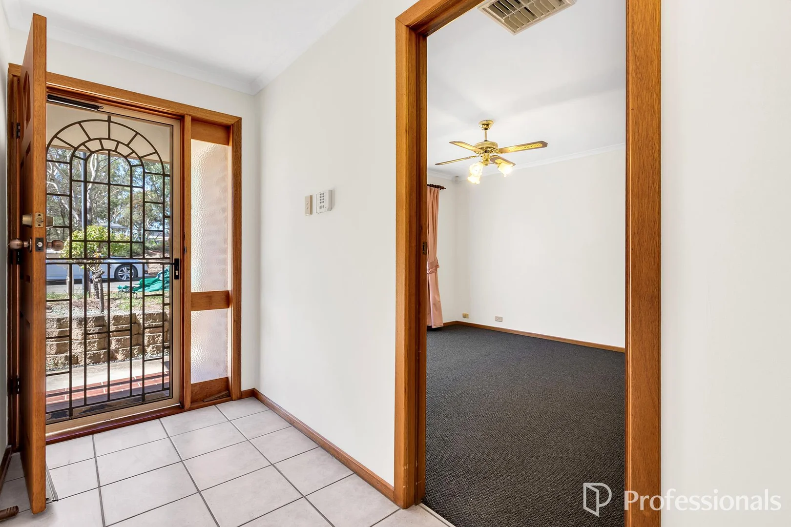 Additional image 3 of 18 Sedgemoor Road, Craigmore SA 5114