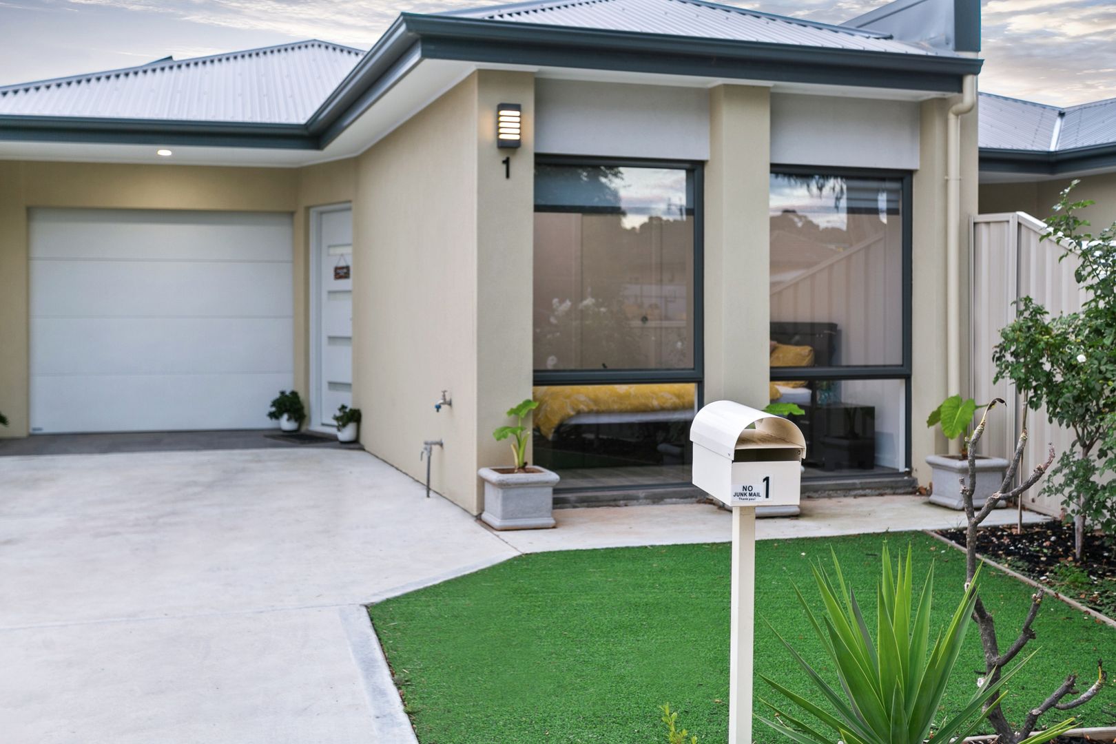 1 Macklin Street, Stur Property History & Address Research Domain