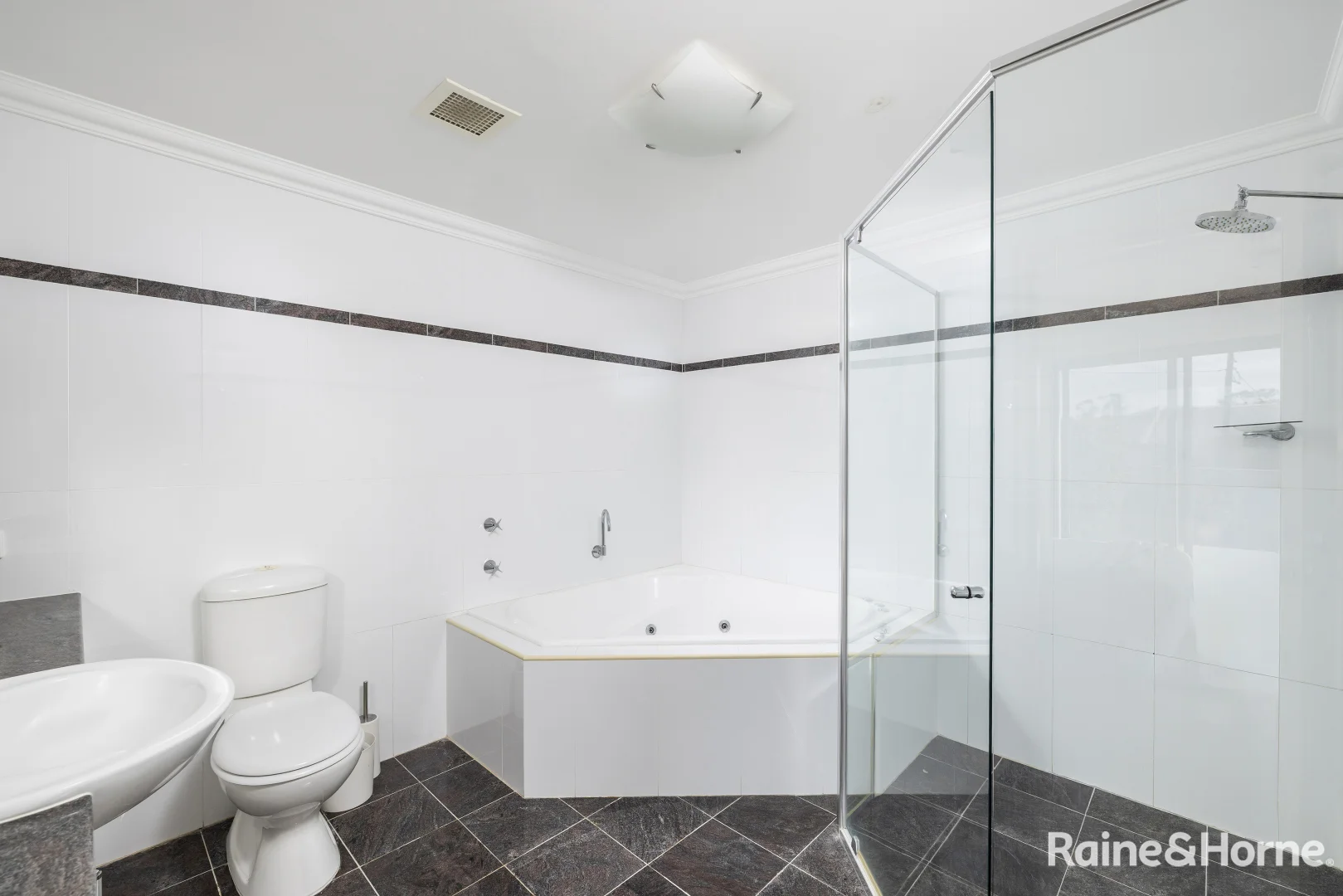 Additional image 15 of 2/55-59 Magnus Street, Nelson Bay NSW 2315