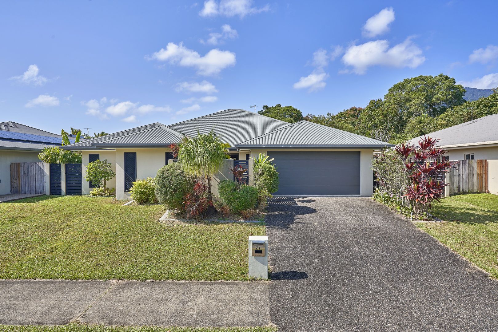 27 Ainscow Drive, Bentley Park QLD 4869