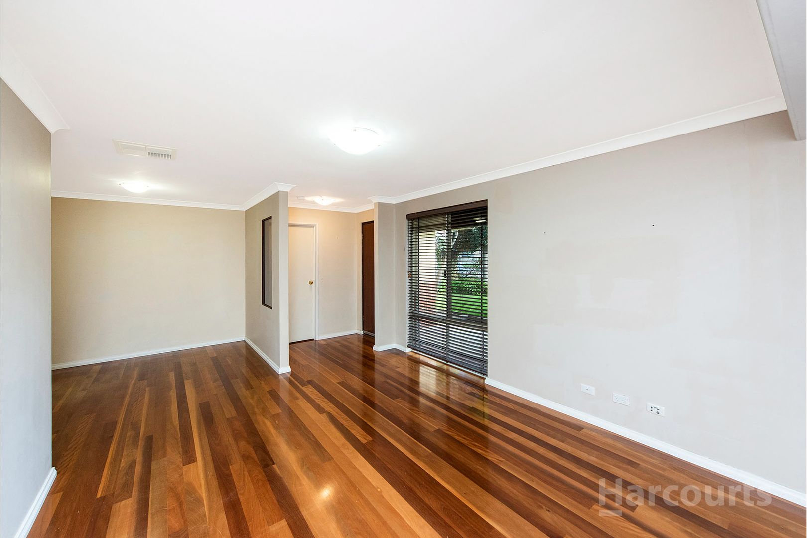 9 Carisbrooke Loop, Hocking WA 6065, Image 2