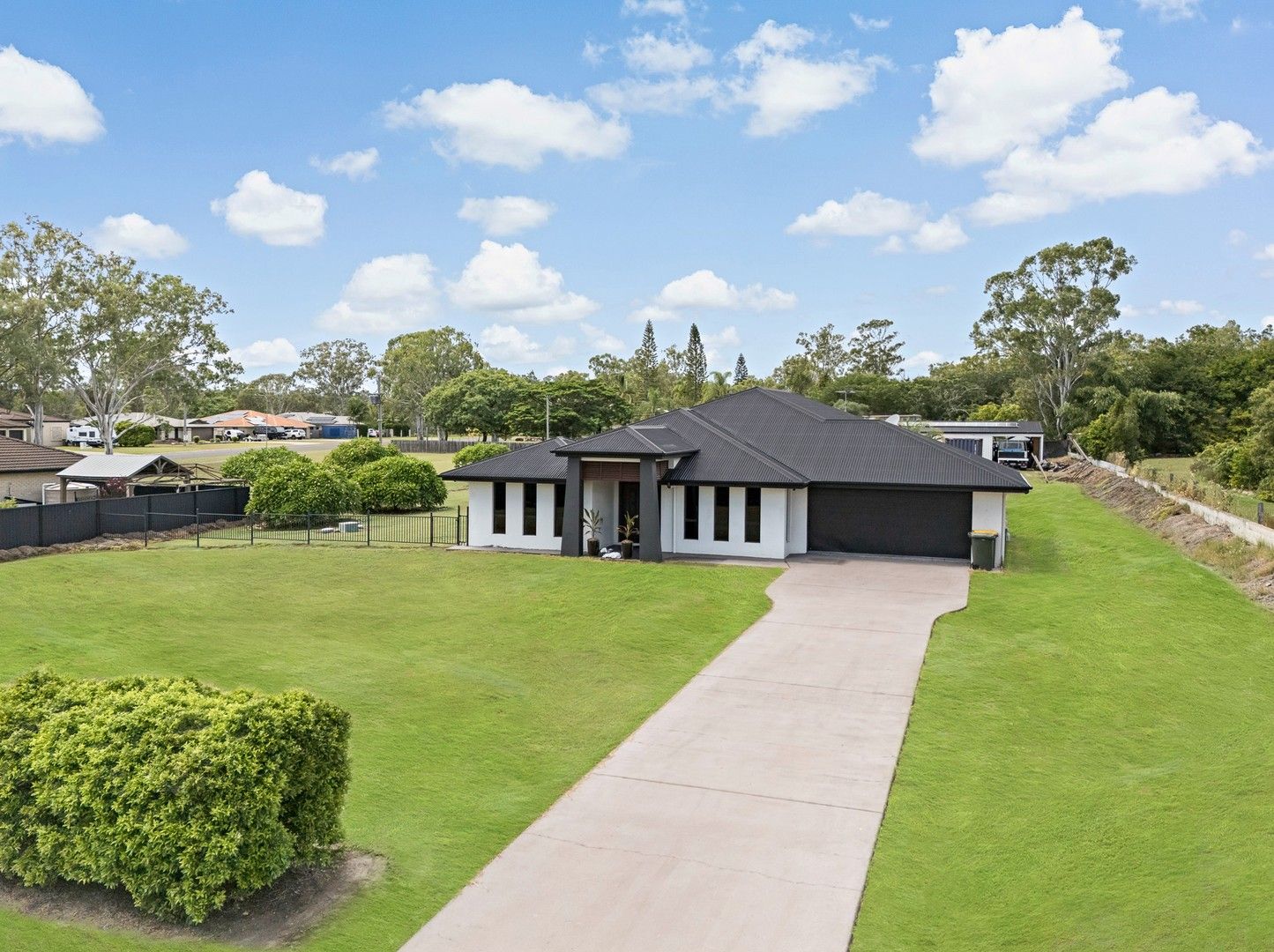 4 bedrooms Rural in 3 Nanando Drive CALLIOPE QLD, 4680