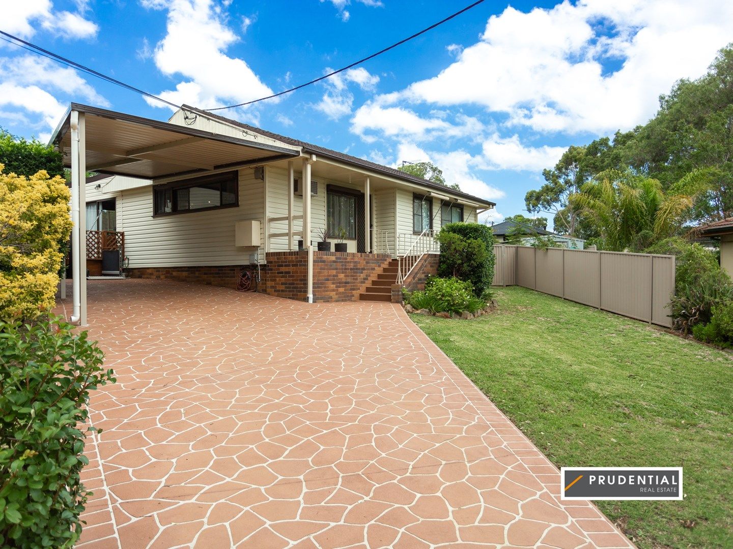 4 Hazel Avenue, Lurnea NSW 2170, Image 0