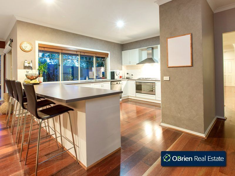 2 Dickson Mews, Berwick VIC 3806, Image 2