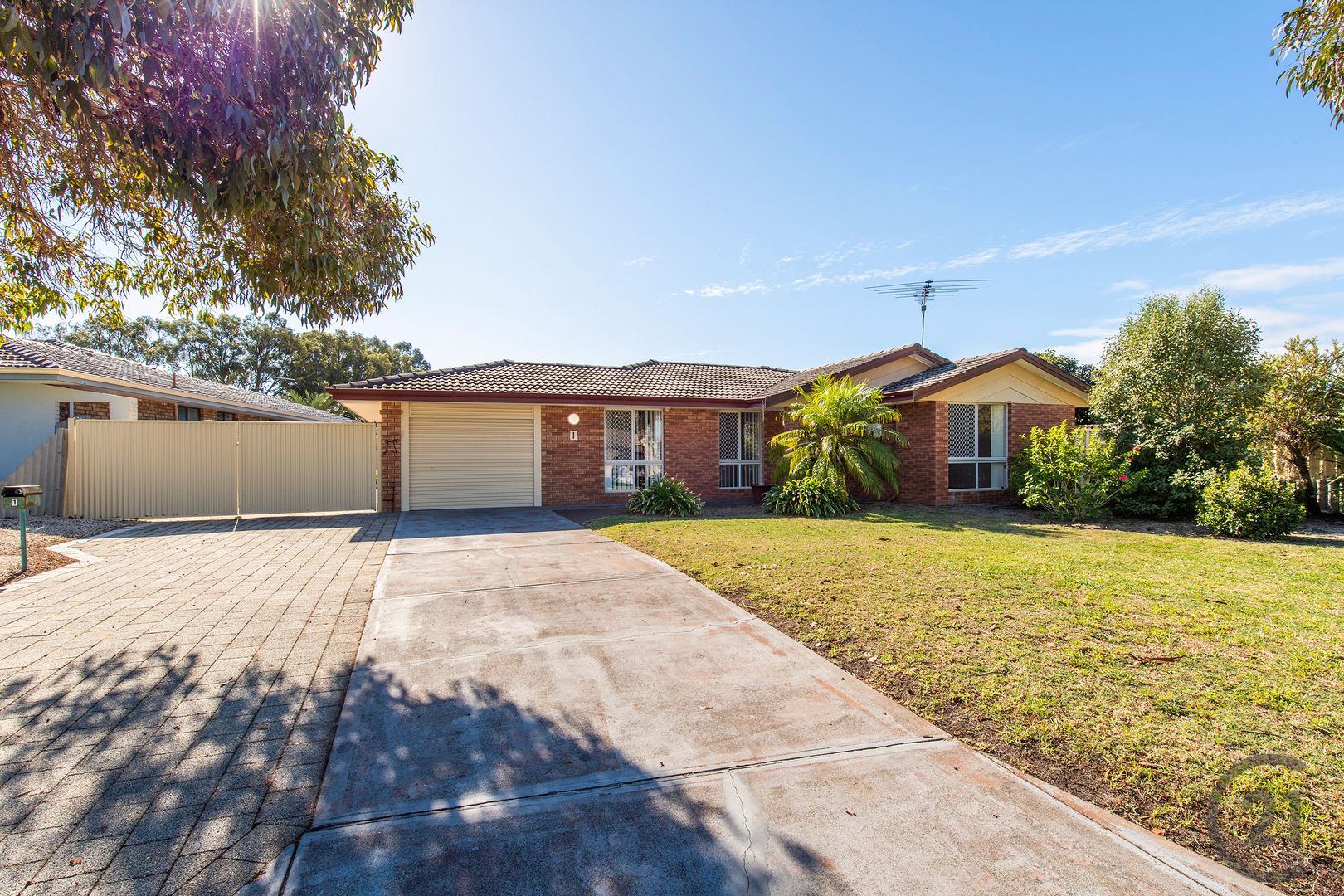 1 Talbot Close, Halls Hea Property History & Address Research Domain