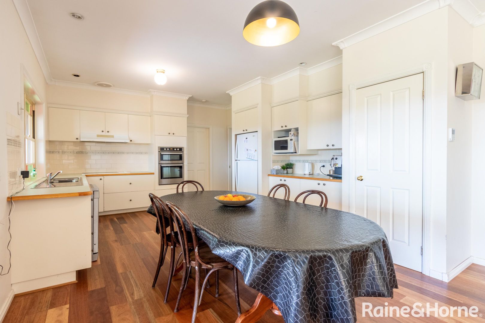 77 Morrow Place, Robin Hill NSW 2795, Image 2