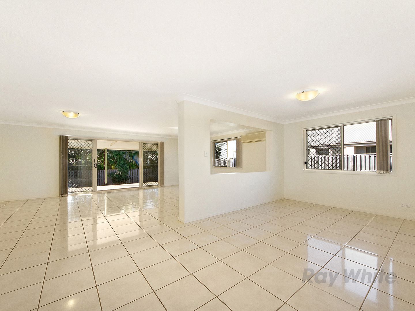 48 Lauradale Crescent, Ormeau QLD 4208, Image 2