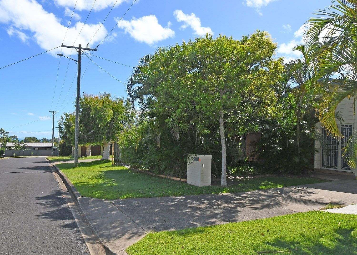3 bedrooms House in 5 Cullen Avenue TORQUAY QLD, 4655