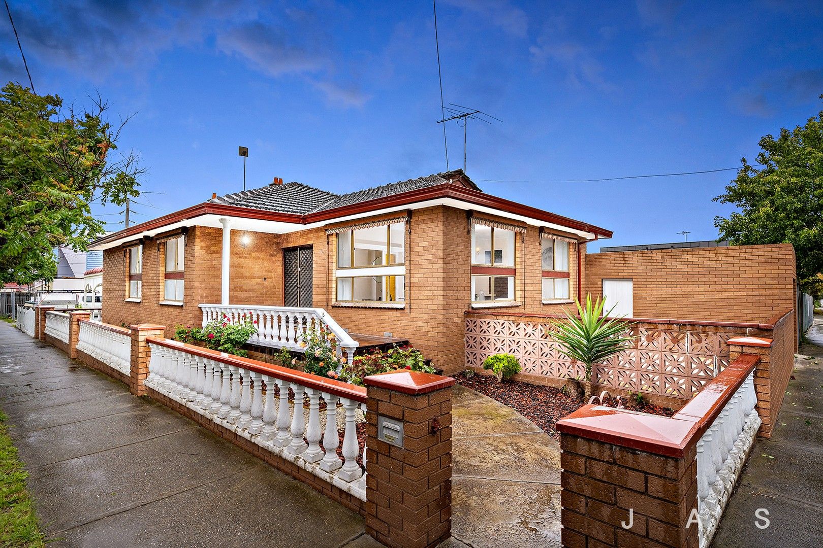 3 bedrooms House in 5 Essex Street FOOTSCRAY VIC, 3011