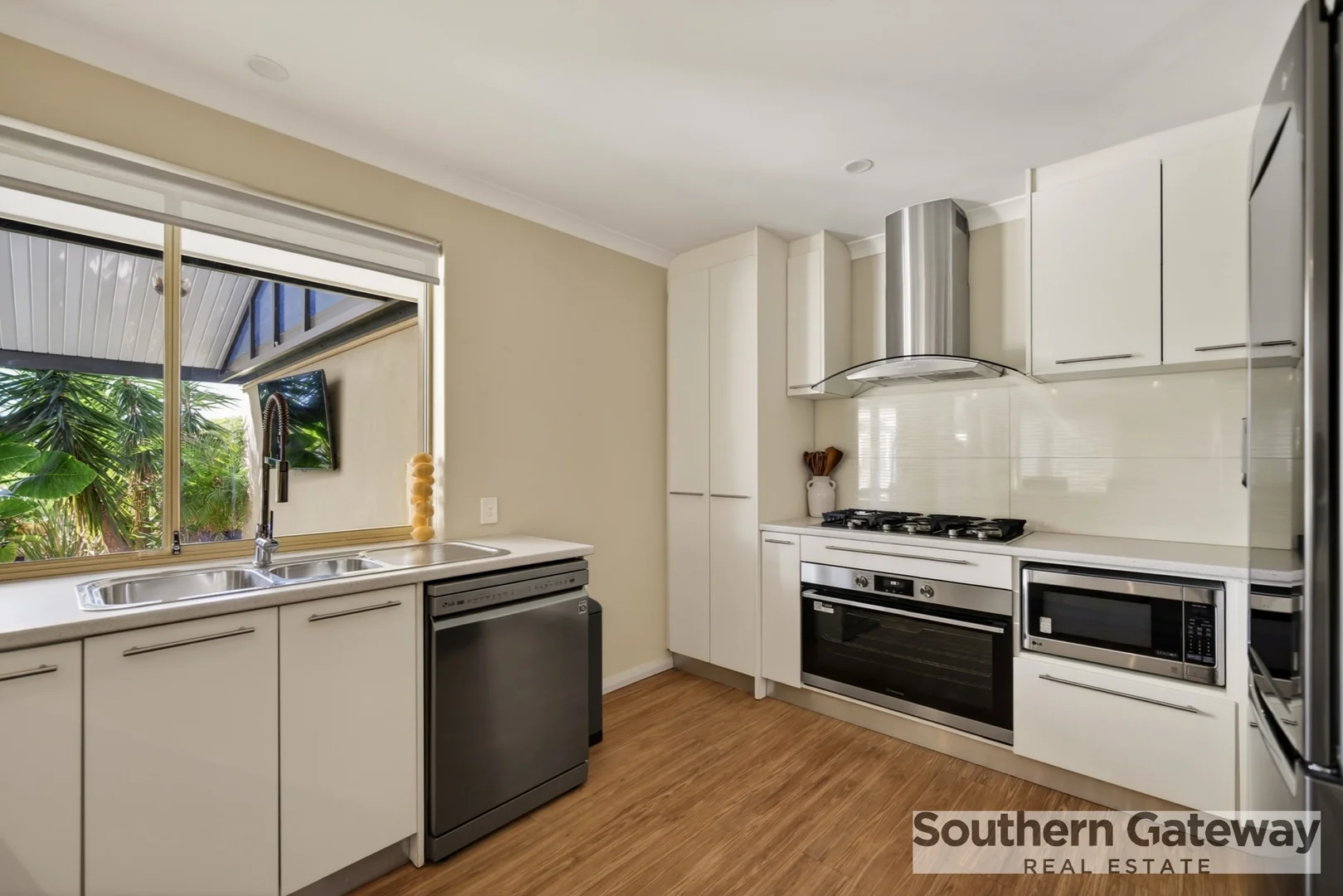 Additional image 16 of 6 Silversmith Street, Wellard WA 6170