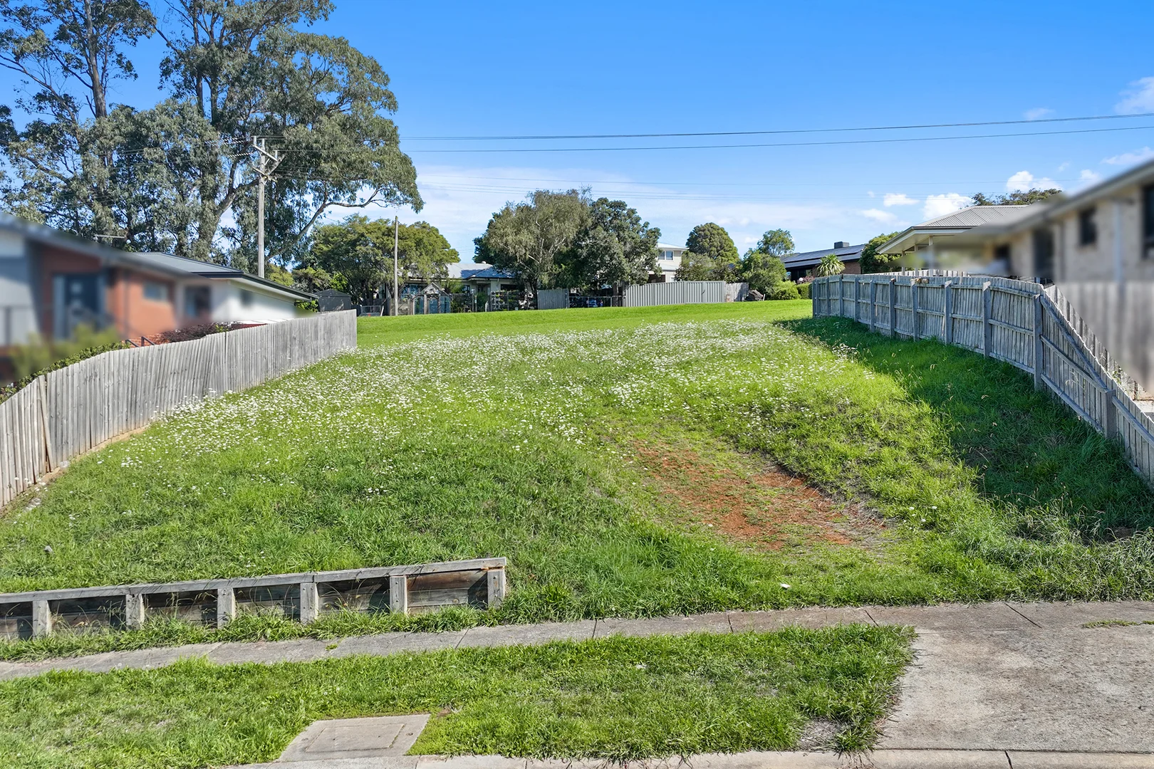 Additional image 2 of 12 Aaron Court, Drouin VIC 3818