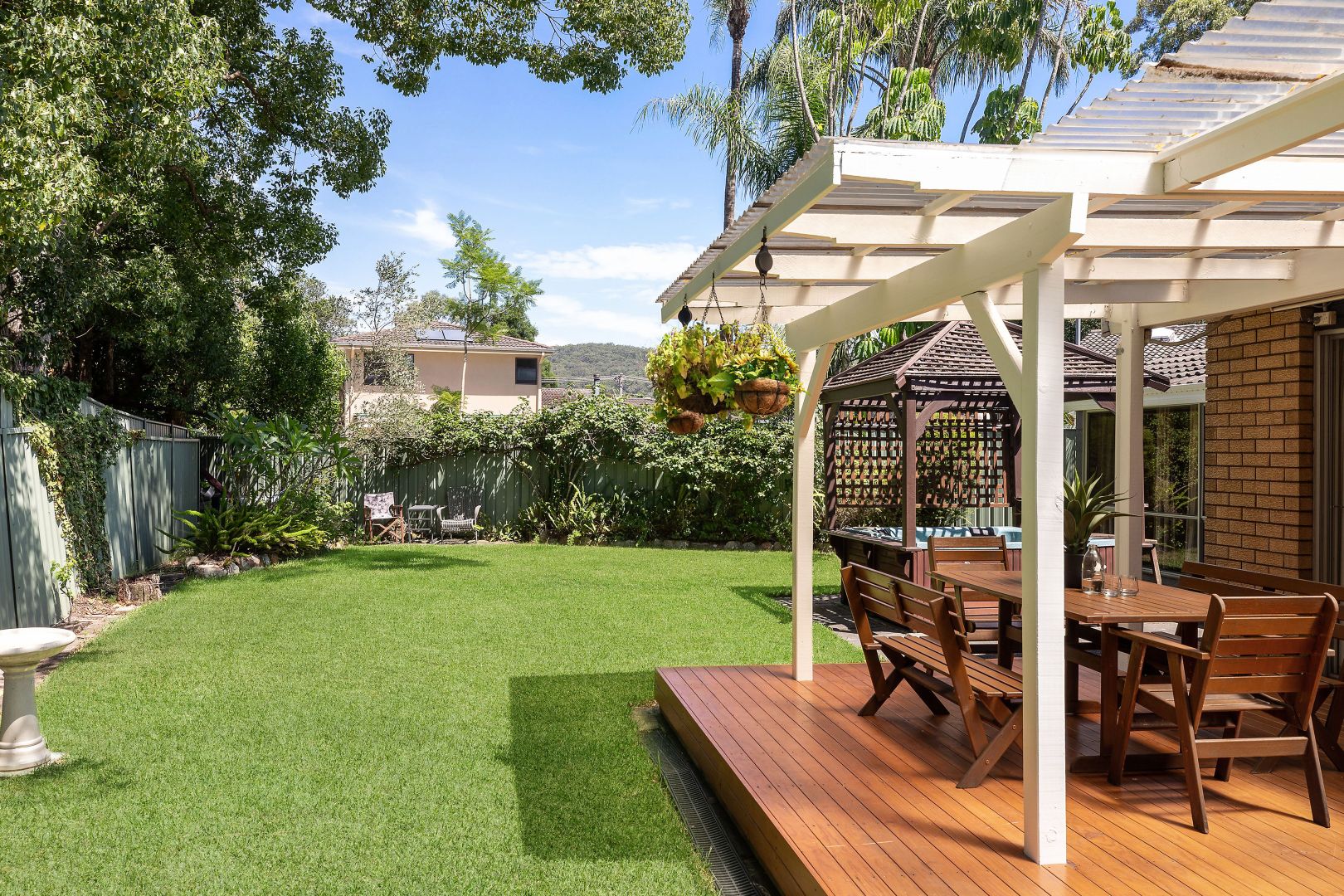 16 Bel Hilton Parade, West Gosford NSW 2250, Image 1