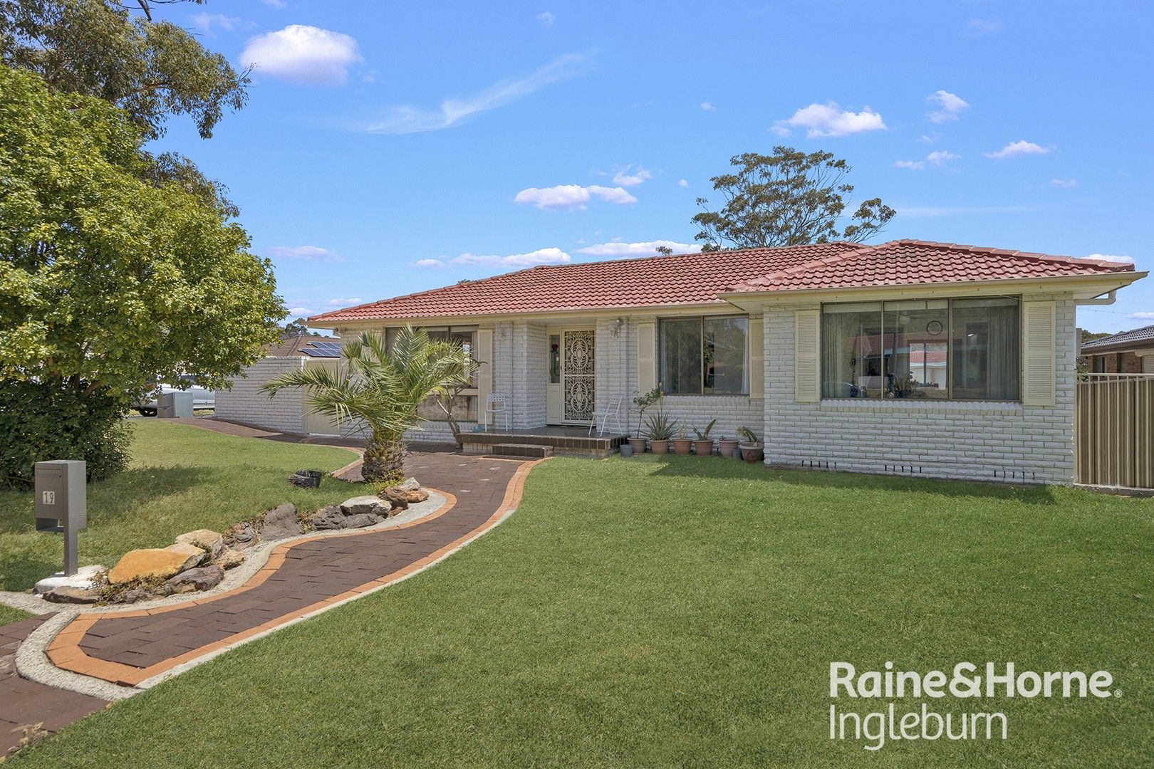 19 Bradley Street, Ingleburn NSW 2565, Image 0