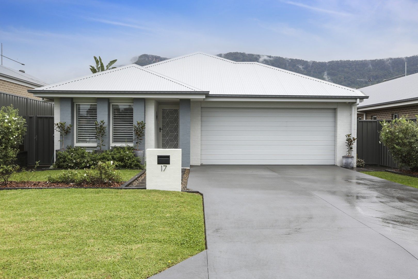 4 bedrooms House in 17 Lapwing Place HORSLEY NSW, 2530