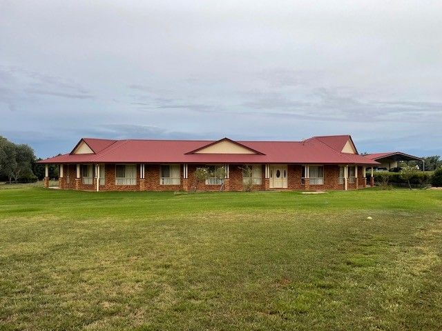 5 bedrooms House in 3L Thurloo Road DUBBO NSW, 2830