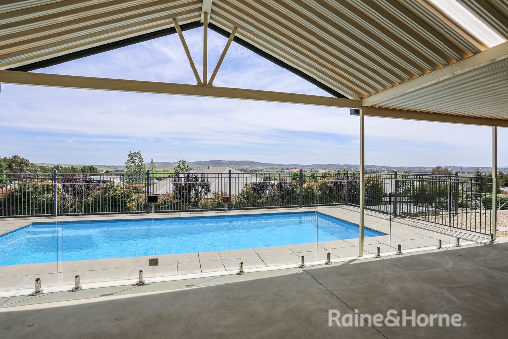 147 Blue Ridge Drive, White Rock NSW 2795, Image 2