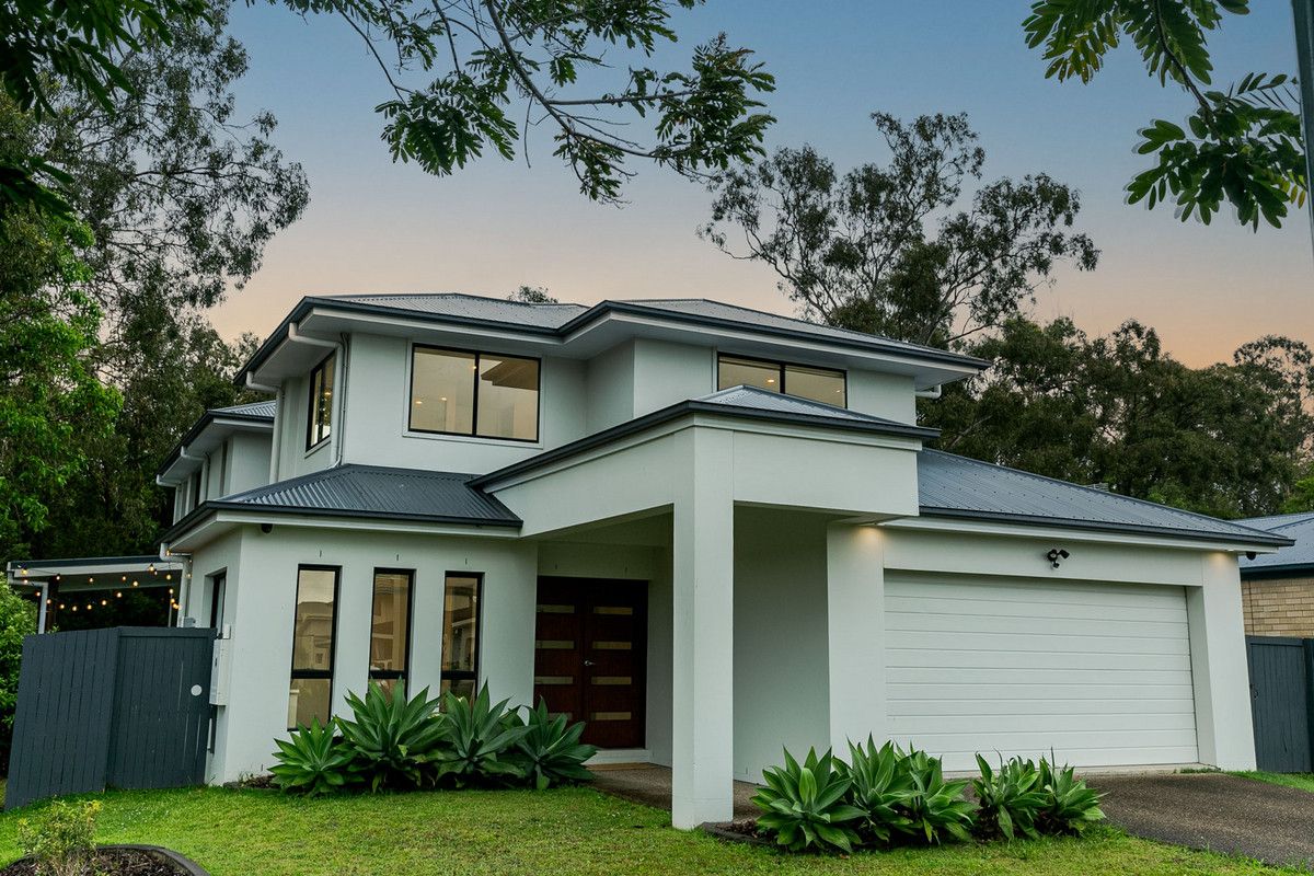 5 bedrooms House in 109 Yodelay Street VARSITY LAKES QLD, 4227